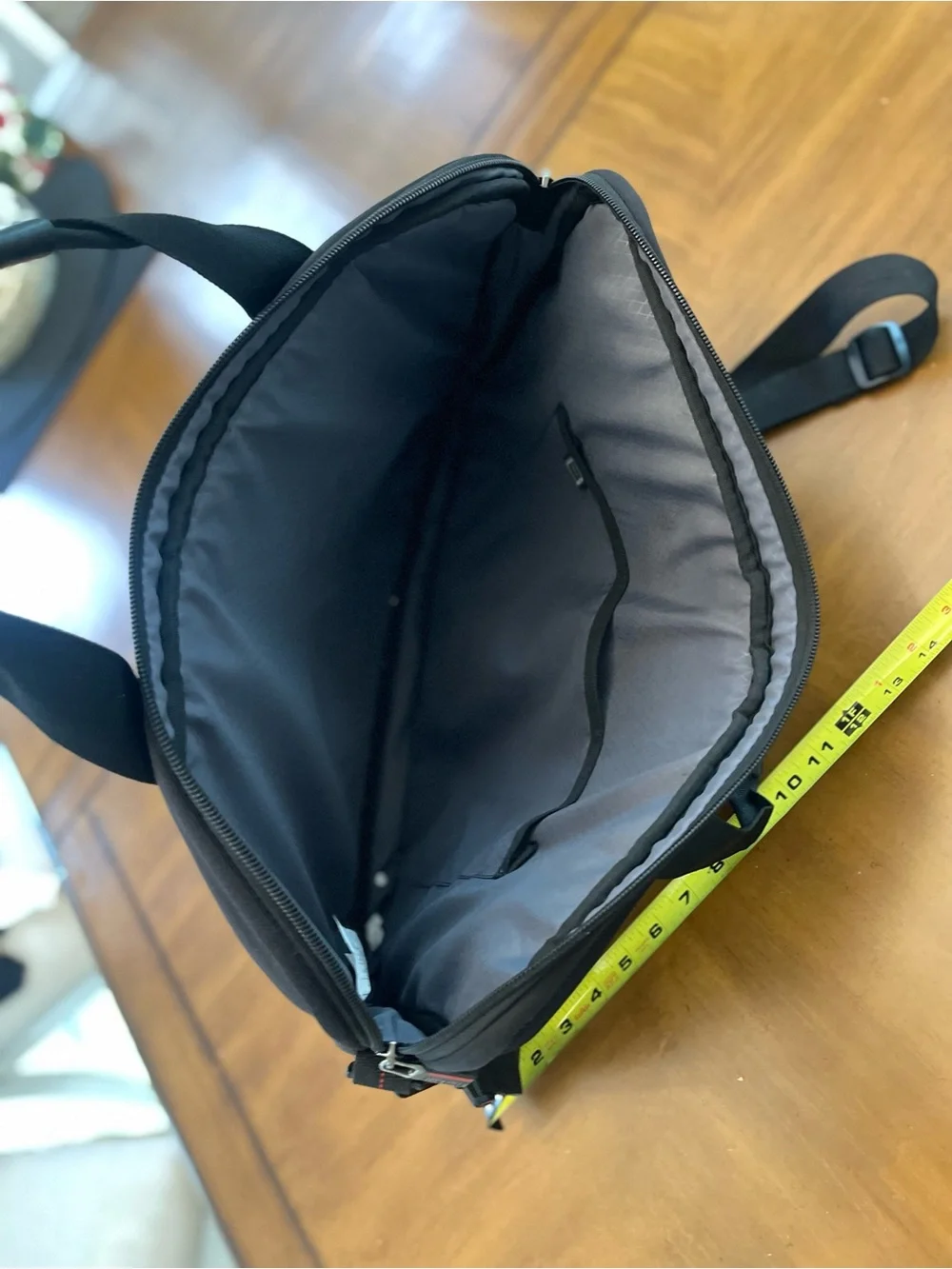 Samsonite Black Laptop Briefcase with Padded Front Panel/Retro